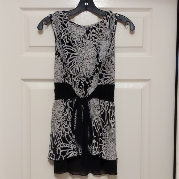 Cocomo Collections Floral Top - Picture 3 of 4